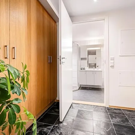 Moderne I Sentrum Lejlighed